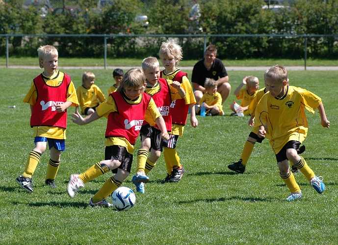 2006-06-10 (84).JPG - Pojkar-99 Arboga Södra IF Internmatch